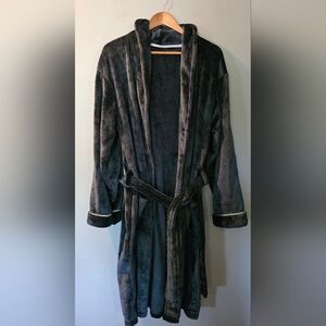 Tommy Bahama Live Island Life Logo Black Soft Plush Belted Robe W/Pockets OS